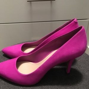 BCBG generation hot pink suede-like heels 8.5M